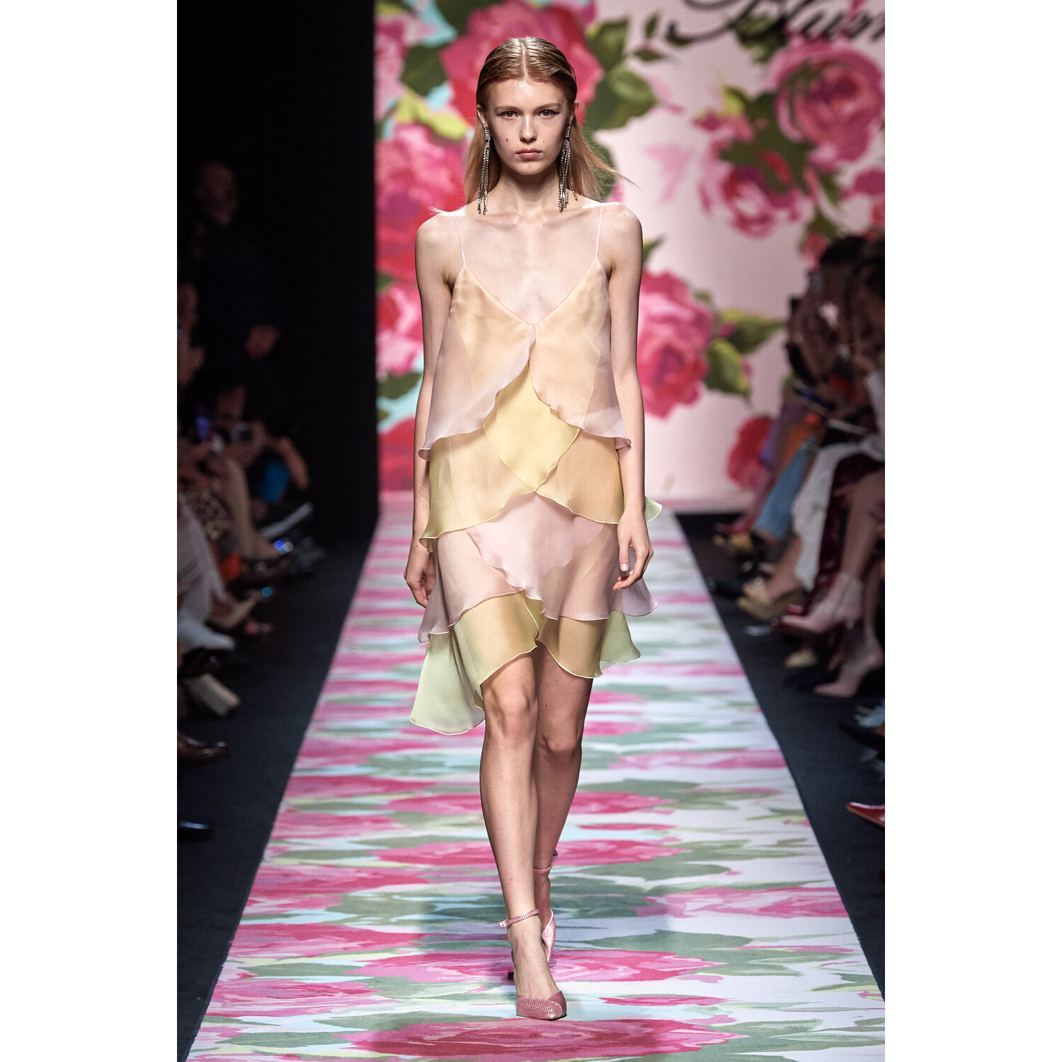 Фото Blumarine Spring 2020 / Blumarine весна-лето 2020 / Неделя моды: Милан